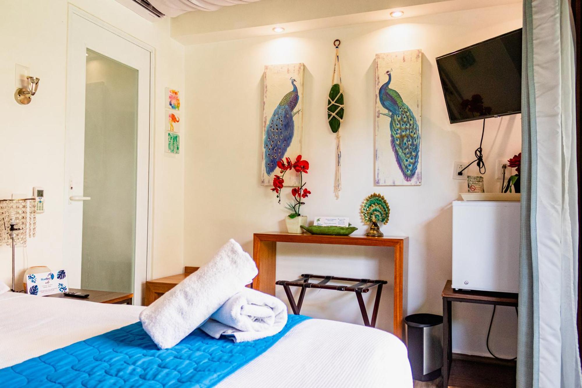 Blue Bird Hotel บากาลาร์ ห้อง รูปภาพ