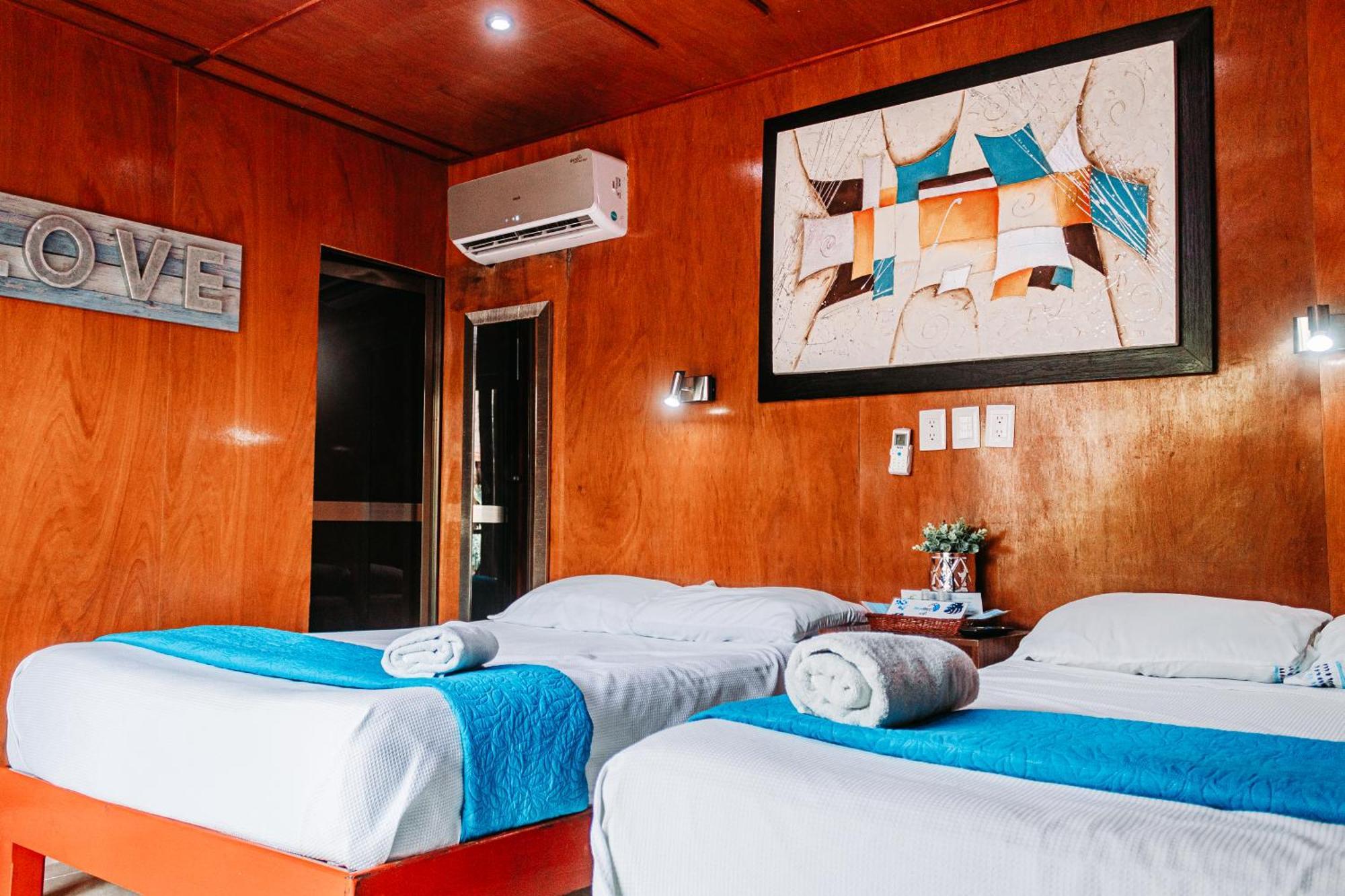 Blue Bird Hotel บากาลาร์ ห้อง รูปภาพ